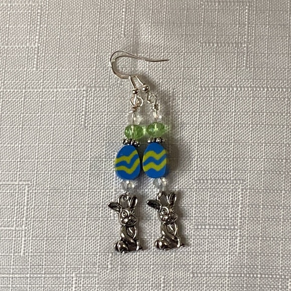 Handcrafted Easter Egg w/Bunny Earrings - Picture 4 of 5